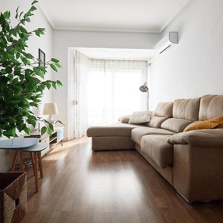 Low Cost Apartments Center Elche Exterior photo