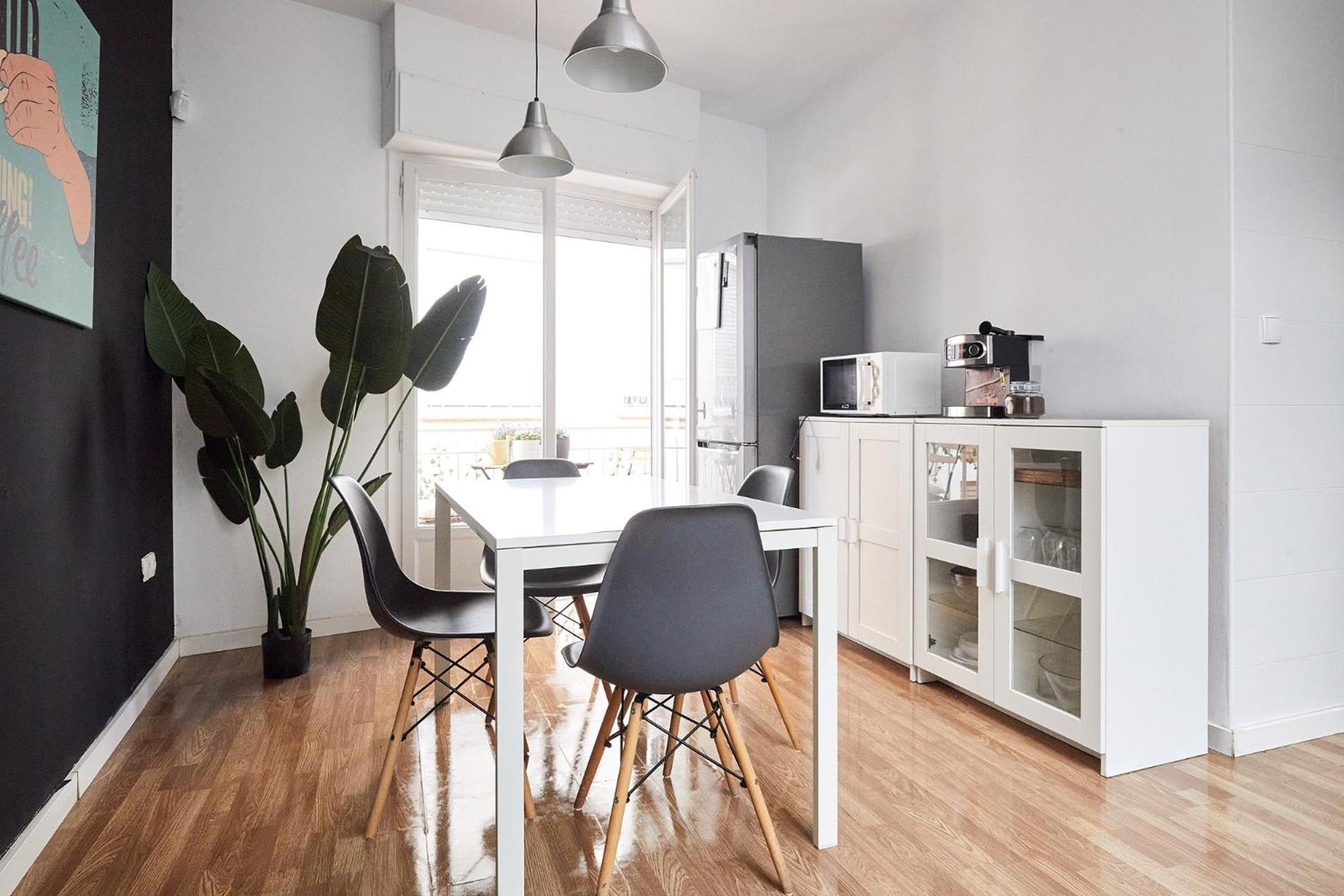 Low Cost Apartments Center Elche Exterior photo
